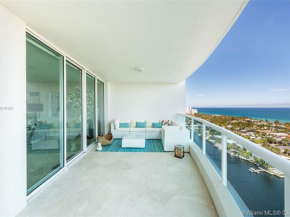4th image of 20201 E Country Club Dr #Penthouse 2604