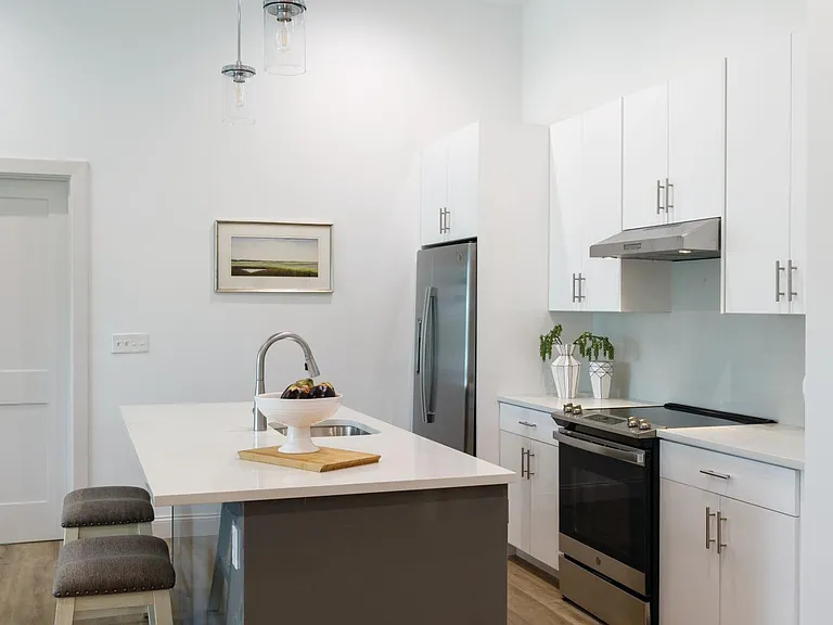 160 Moulton Dr #2 — Photo 3