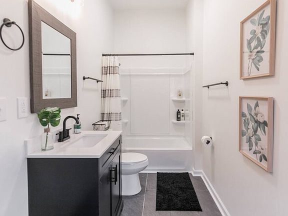 3rd image of 1813 Alpine Dr #3