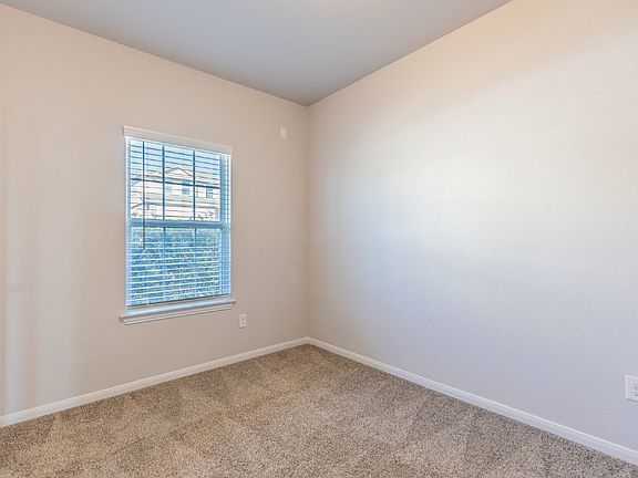 4th image of 11530 Classmore Gap