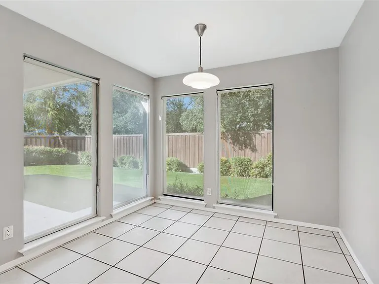 17015 Graystone Dr — Photo 13