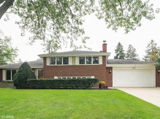 335 Howard St, Elk Grove Village, IL 60007