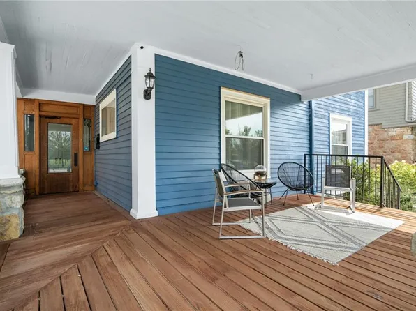 4033 Warwick Blvd, Kansas City, MO 64111