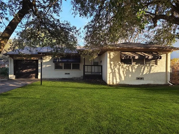 1811 W College St, Sherman, TX 75092