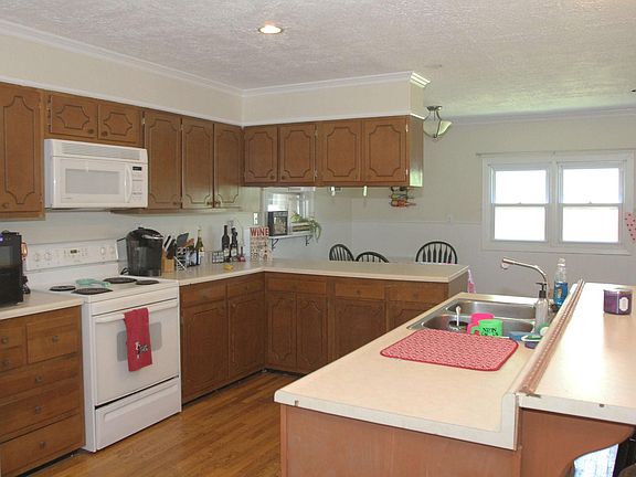 3rd image of 6472 N College Ave