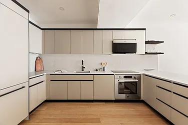 197 Pulaski Street, #AA