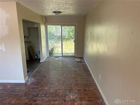 4th image of 5141 Retford Dr