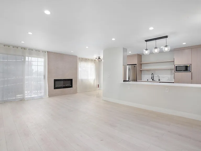 3380 Vinton Ave #103 — Photo 2