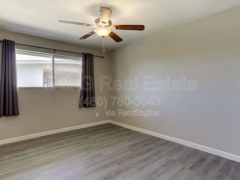1527 W Huntington Dr — Photo 7