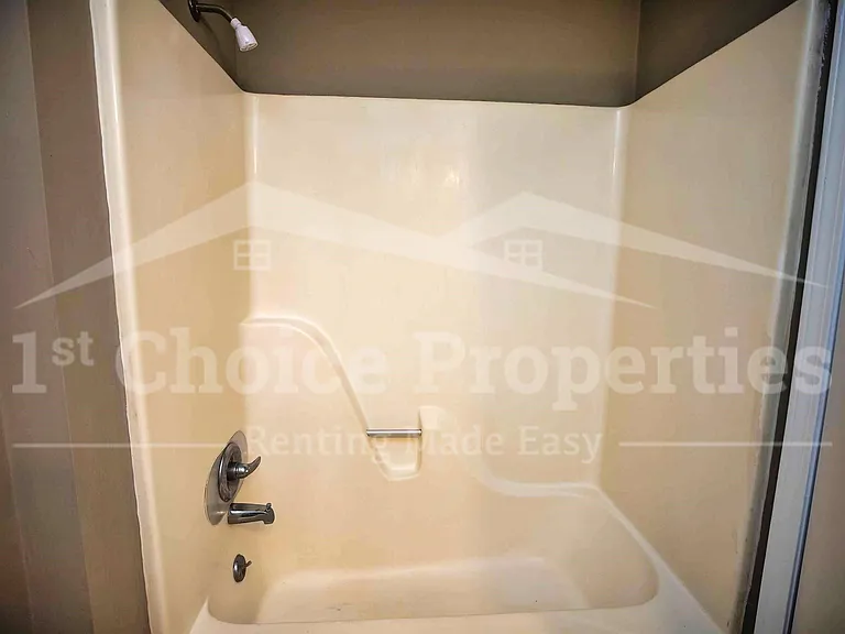7823 Happy Hollow Rd #1 — Photo 18