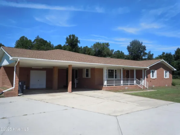 7424 James B White Highway S, Whiteville, NC 28472