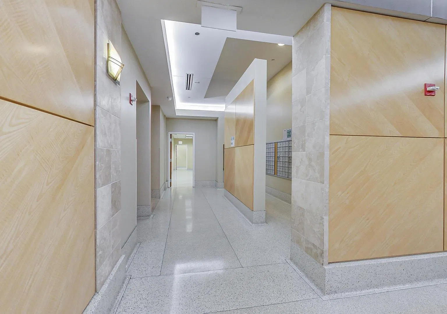 1 bed, 1.5 bath, 1100 sqft, $3,100 — Photo 4