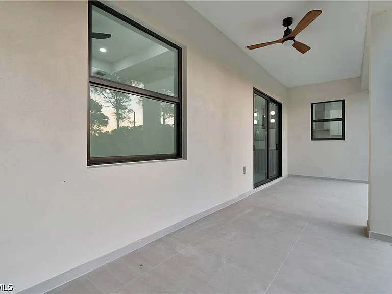 1601 Clark Ave — Photo 28