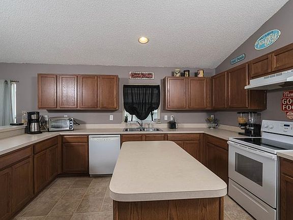 2nd image of 4097 Waltham Forest Dr