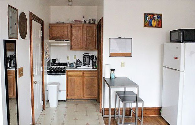 1st image of 626 Carlton Ave #2