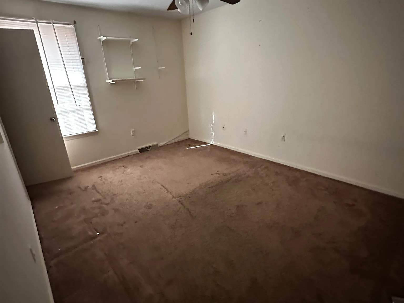 930 Banks Rd — Photo 2