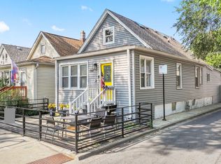 6562 N Damen Ave, Chicago, IL 60645