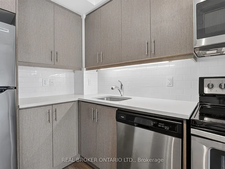 15 Zorra St #1201 — Photo 7