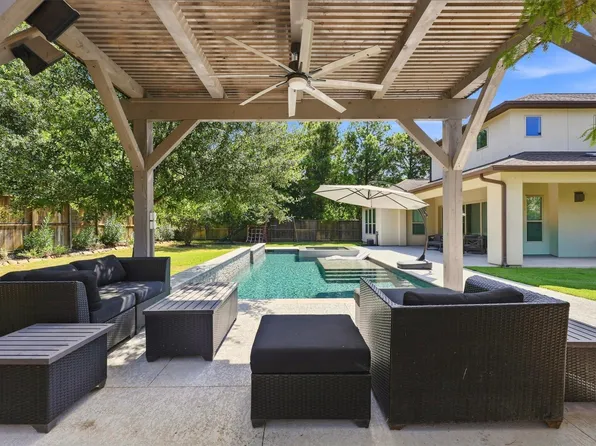 35 Gracenote Place The, Woodlands, TX 77375