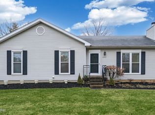 8929 Ash Ave, Pewee Valley, KY 40056