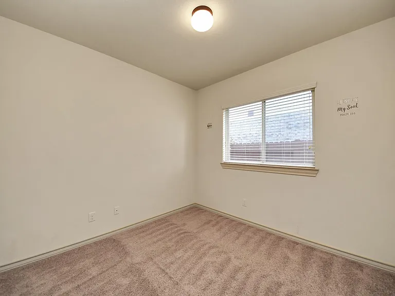 1902 Argos Dr — Photo 43