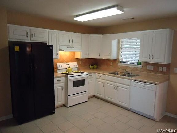 3rd image of 5740 Sweet Meadow Dr
