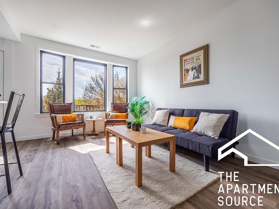 1st image of 4410 N Greenview Ave #3N