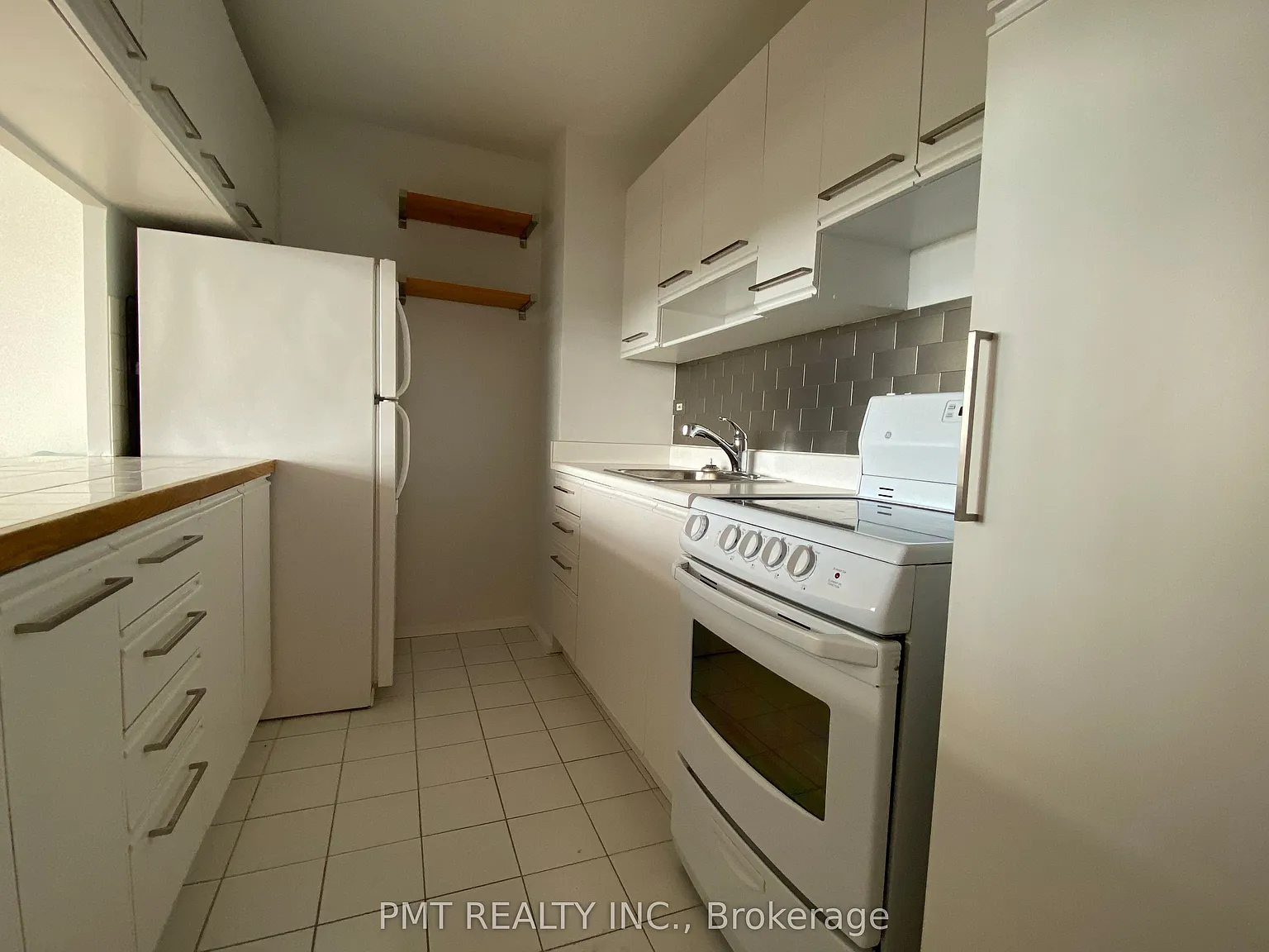 1 bed, $2,600 — Photo 2