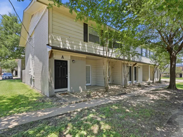 1403 Airline Dr APT A, College Station, TX 77845