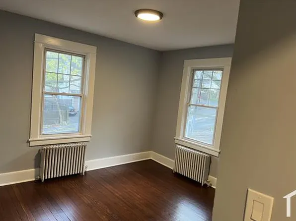 878 Hope St, Stamford, CT
