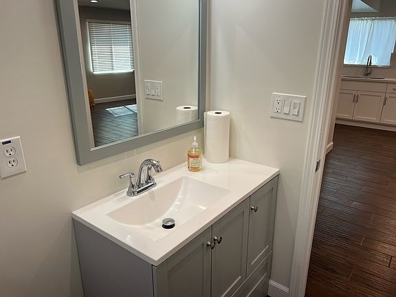 Superior Management-60th Pl-48962803714_02202023