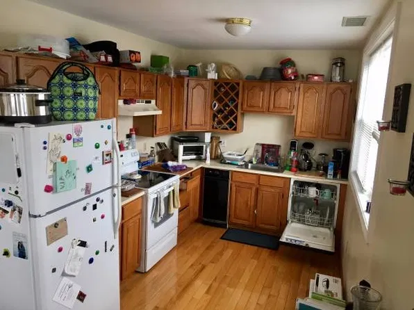 154 Cedar St, Somerville, MA