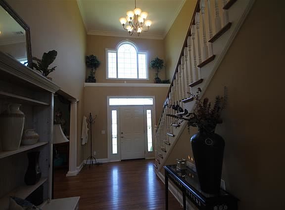 3rd image of 2107 Glenwood Dr