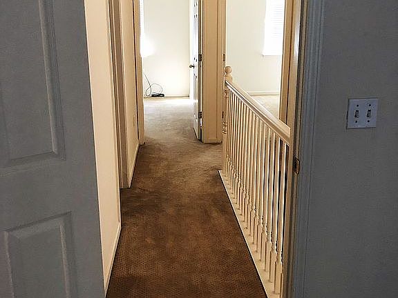 4th image of 711 Star Jasmine Ct