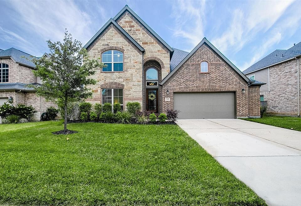 1st image of 23422 Millbrook Dr