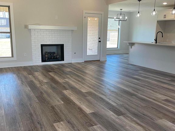3rd image of 87 Bedford Farms Dr