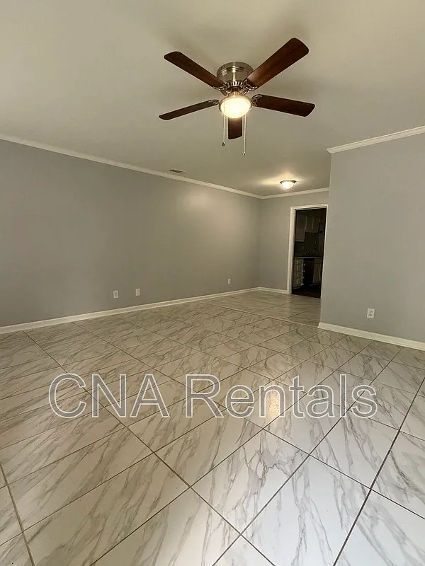 3 bed, 1.5 bath, 1156 sqft, $1,800 — Photo 2