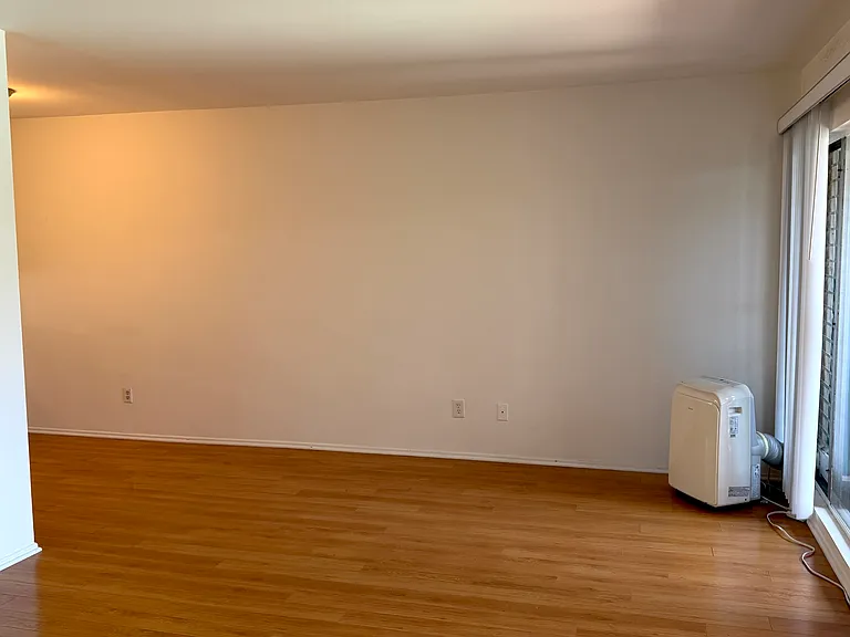 262 S Sycamore Ave #20 — Photo 26