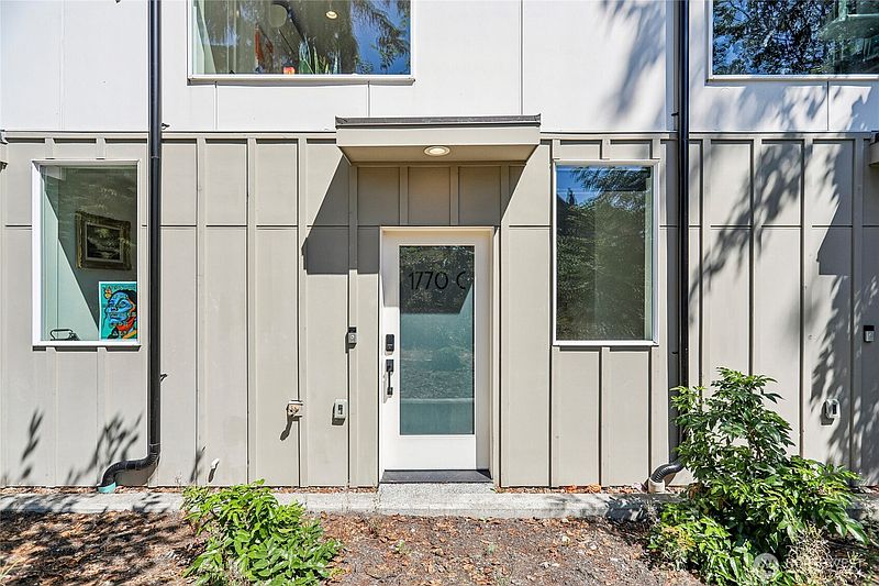 2nd image of 1770 C 14th Avenue S