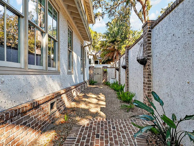 1030 Village Oaks Ln — Photo 40