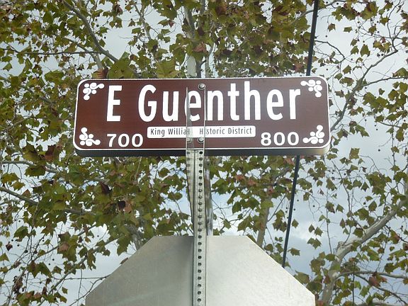 3rd image of 800 E Guenther St