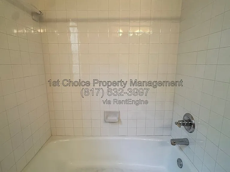6376 Newport Ct — Photo 25
