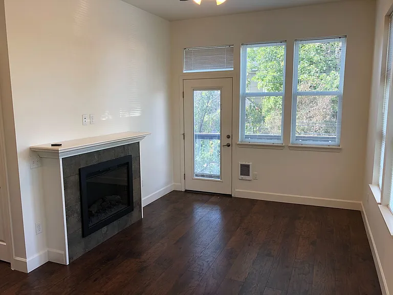 1100 & 1120 SE Sherman St — Photo 17