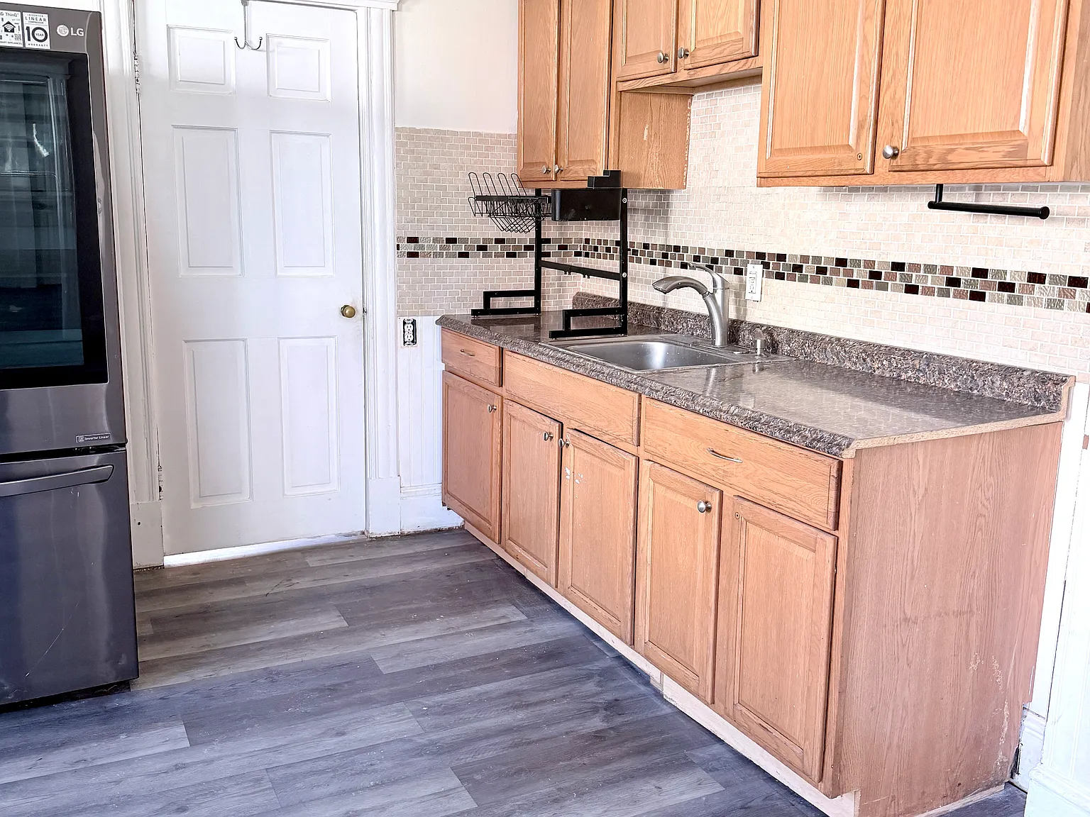 4 bed, $2,500 — Photo 2