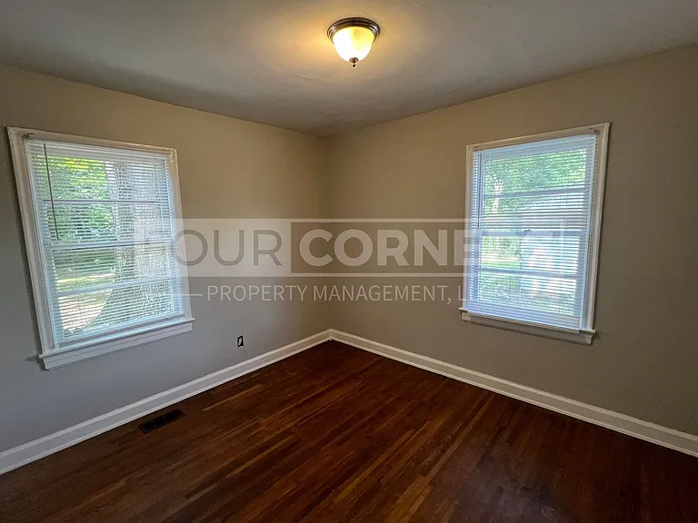 2306 E Lexington Ave — Photo 5