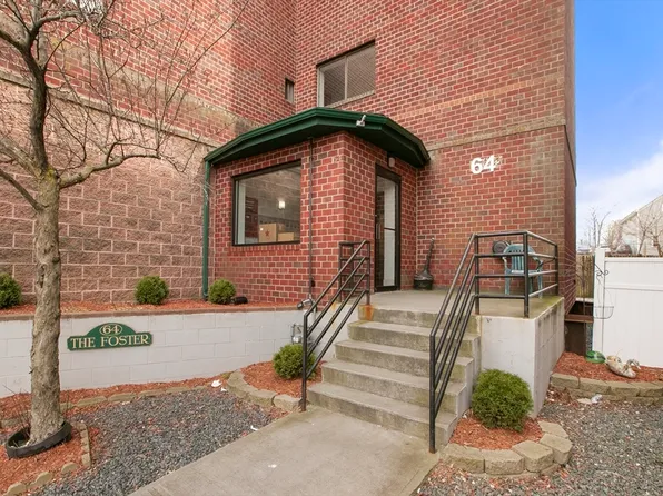 64 Foster St APT 303, Peabody, MA 01960