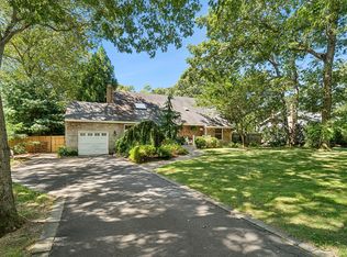 117 Trout Brook Ln, Riverhead, NY 11901