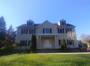 352 Blauvelt Rd, Pearl River, NY 10965