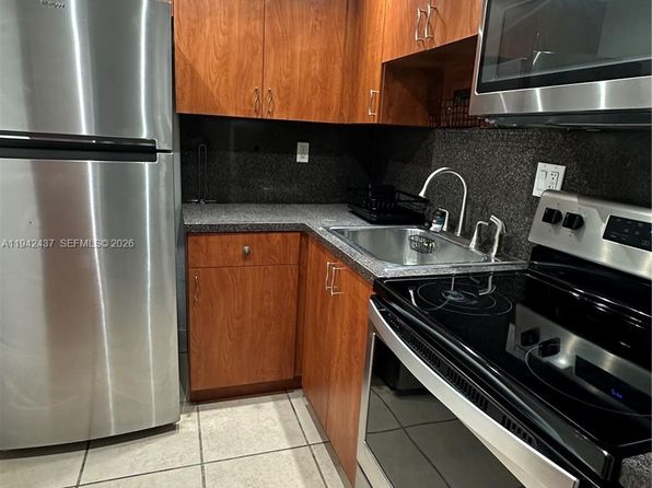 8605 SW 68th Ct APT 26