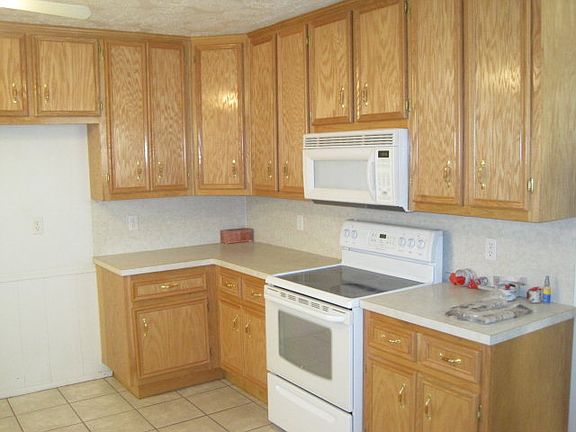 4th image of 3812 Candy Ln